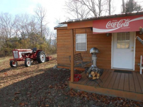 Quaint efficiency Coke Cabin located near Cane Crk